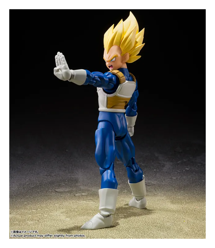 S.H.Figuarts Super Saiyan Vegeta figure firing an open-palm energy attack