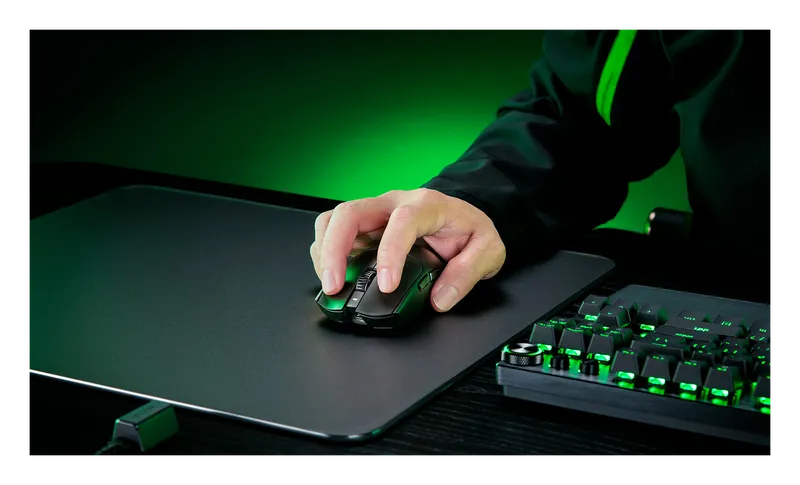 Gamer's hand on a Razer Viper V3 Pro mouse